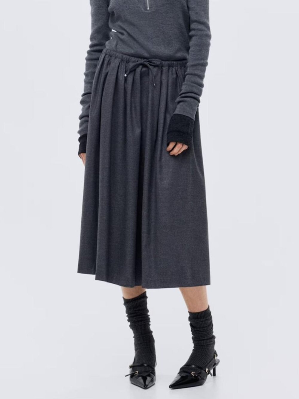 H&M Dark Grey Midi Skirt – A-Line | Size S 🩶